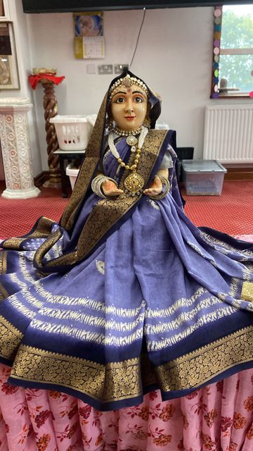 Bolton Temple Murti Darshan