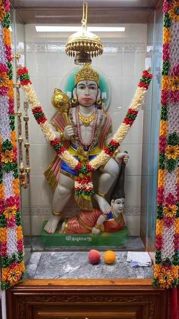 Bolton Temple Murti Darshan