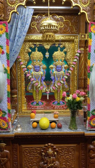 Bolton Temple Murti Darshan