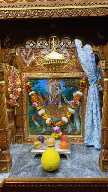 Bolton Temple Murti Darshan