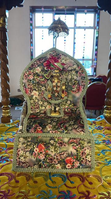 Bolton Temple Murti Darshan