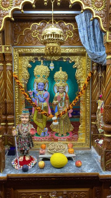 Bolton Temple Murti Darshan