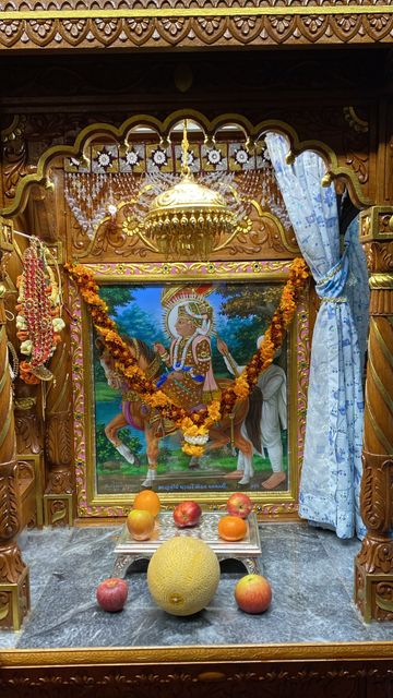 Bolton Temple Murti Darshan