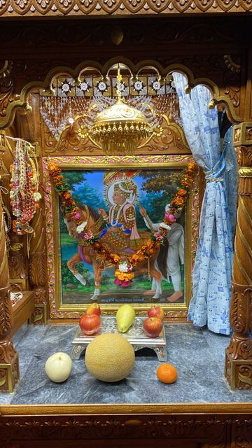 Bolton Temple Murti Darshan