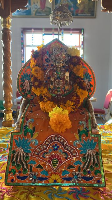 Bolton Temple Murti Darshan