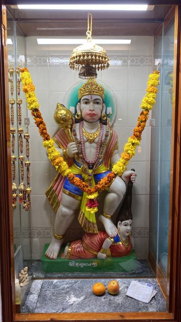 Bolton Temple Murti Darshan
