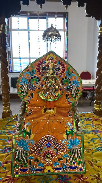 Bolton Temple Murti Darshan