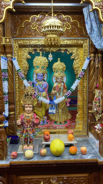 Bolton Temple Murti Darshan