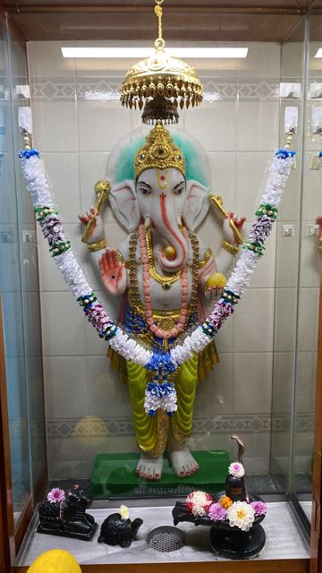 Bolton Temple Murti Darshan
