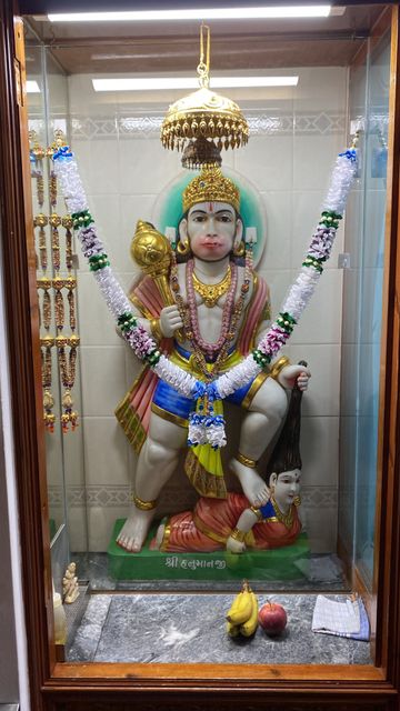 Bolton Temple Murti Darshan