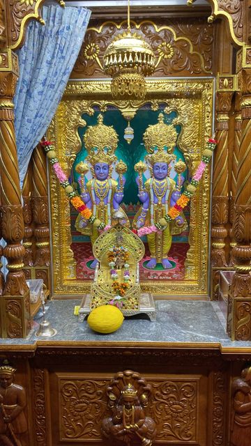 Bolton Temple Murti Darshan