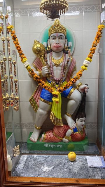 Bolton Temple Murti Darshan