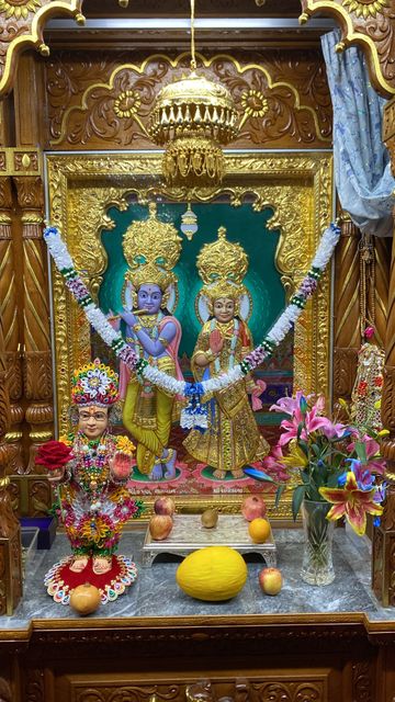 Bolton Temple Murti Darshan
