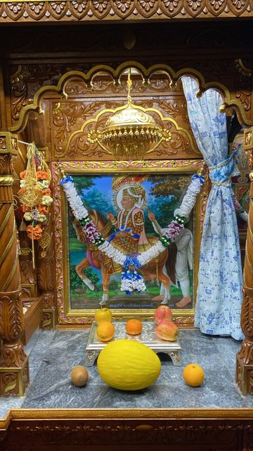 Bolton Temple Murti Darshan