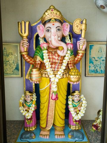 Dar es Salaam Temple Murti Darshan