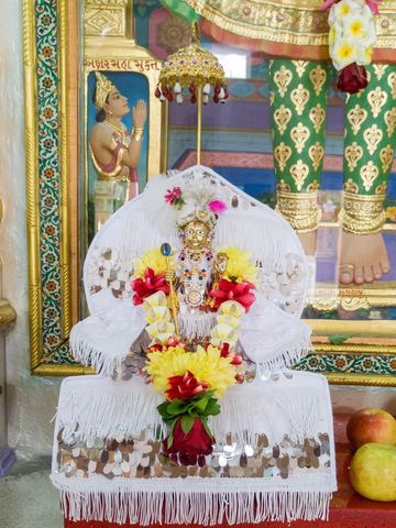 Dar es Salaam Temple Murti Darshan