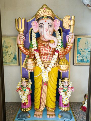 Dar es Salaam Temple Murti Darshan