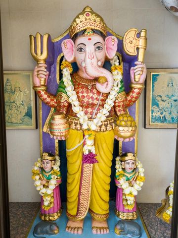 Dar es Salaam Temple Murti Darshan