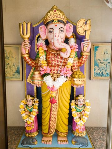 Dar es Salaam Temple Murti Darshan