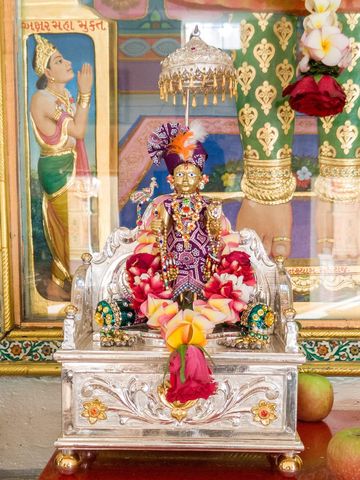 Dar es Salaam Temple Murti Darshan