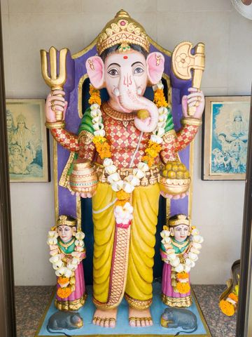 Dar es Salaam Temple Murti Darshan