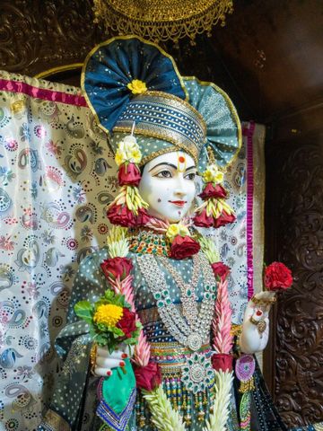 Dar es Salaam Temple Murti Darshan