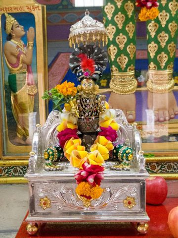 Dar es Salaam Temple Murti Darshan