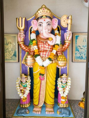 Dar es Salaam Temple Murti Darshan