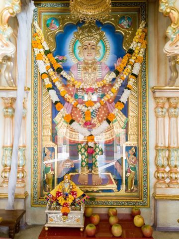 Dar es Salaam Temple Murti Darshan