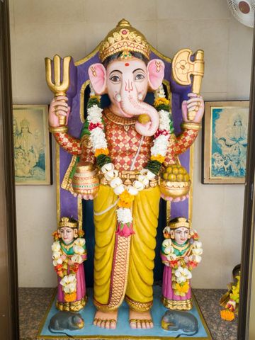 Dar es Salaam Temple Murti Darshan