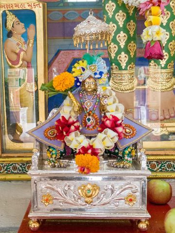 Dar es Salaam Temple Murti Darshan
