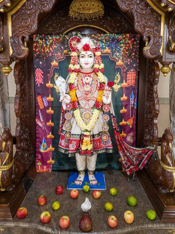 Dar es Salaam Temple Murti Darshan