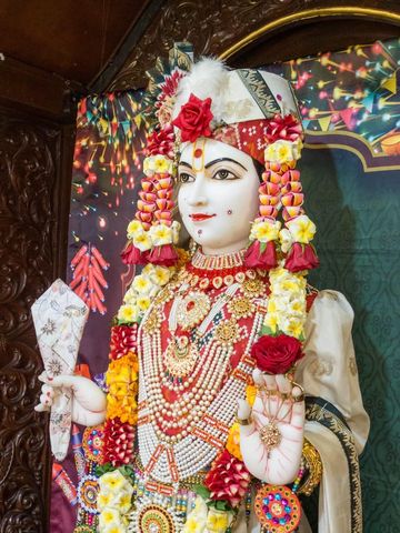 Dar es Salaam Temple Murti Darshan