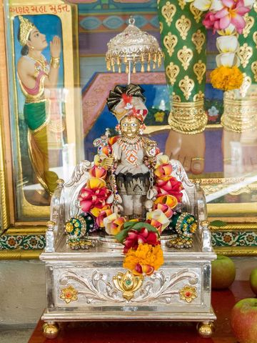Dar es Salaam Temple Murti Darshan