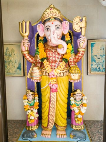 Dar es Salaam Temple Murti Darshan