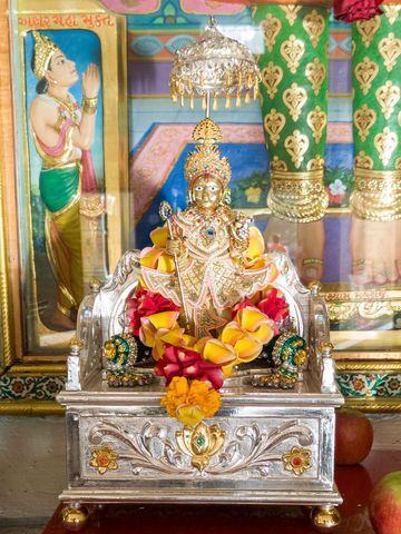 Dar es Salaam Temple Murti Darshan
