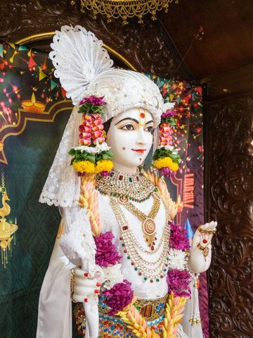 Dar es Salaam Temple Murti Darshan