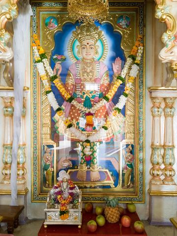 Dar es Salaam Temple Murti Darshan