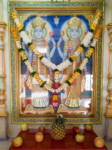 Dar es Salaam Temple Murti Darshan