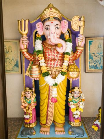 Dar es Salaam Temple Murti Darshan