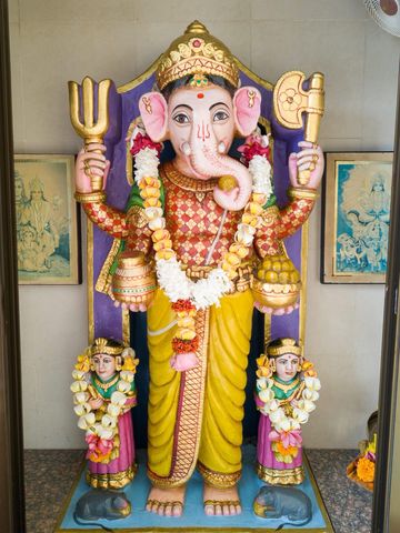 Dar es Salaam Temple Murti Darshan