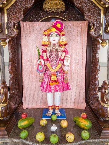 Dar es Salaam Temple Murti Darshan