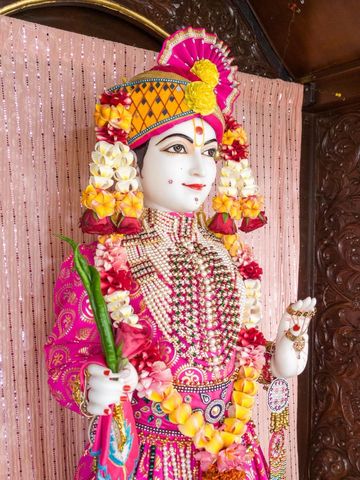 Dar es Salaam Temple Murti Darshan