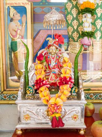 Dar es Salaam Temple Murti Darshan
