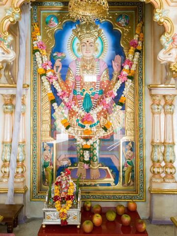 Dar es Salaam Temple Murti Darshan