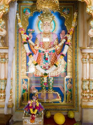 Dar es Salaam Temple Murti Darshan
