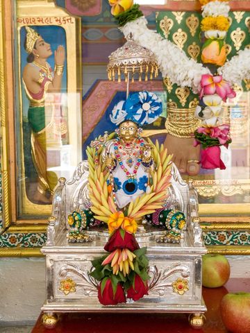 Dar es Salaam Temple Murti Darshan