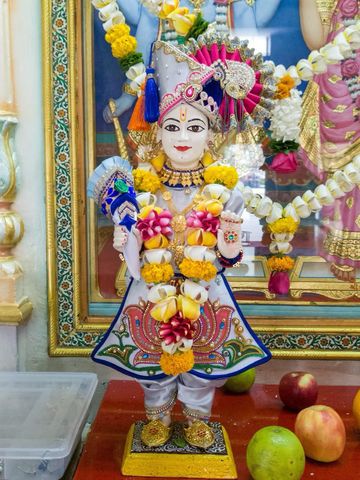 Dar es Salaam Temple Murti Darshan