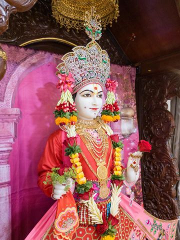 Dar es Salaam Temple Murti Darshan