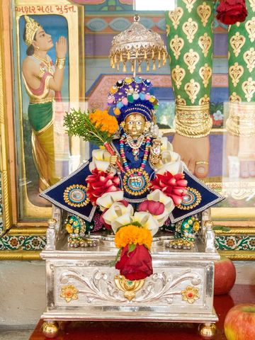 Dar es Salaam Temple Murti Darshan